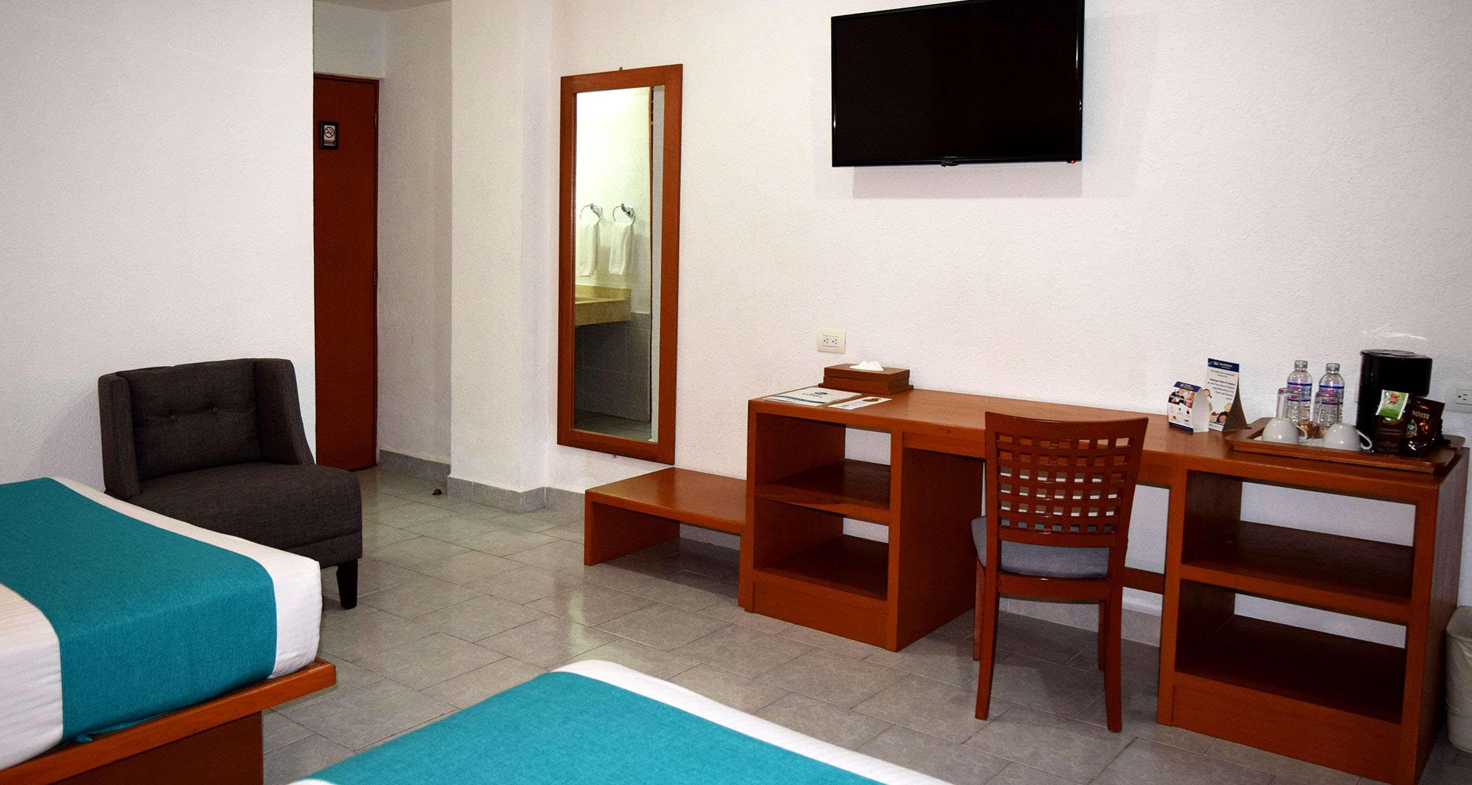 Best Western Patong Beach Екстериор снимка