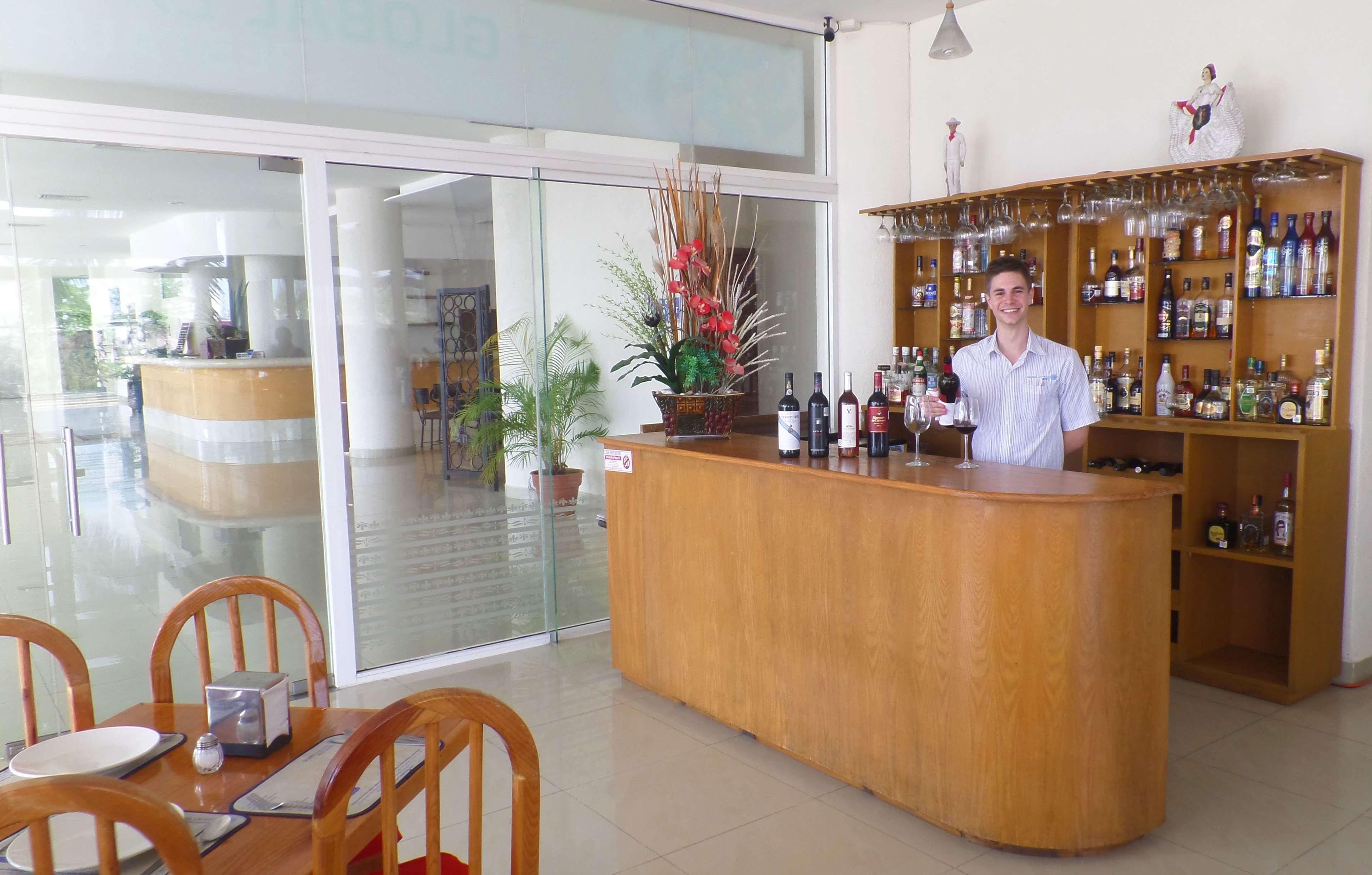 Best Western Patong Beach Екстериор снимка